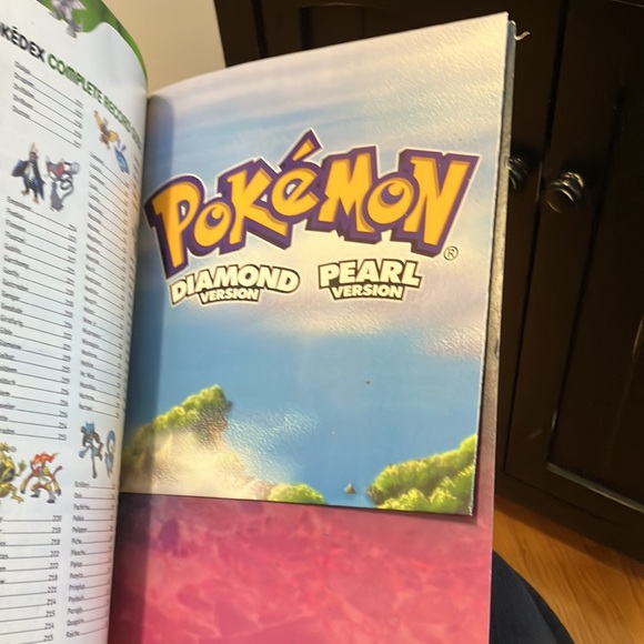 Pokémon Official Scenario Guide Volume 1 - Picture 5 of 9